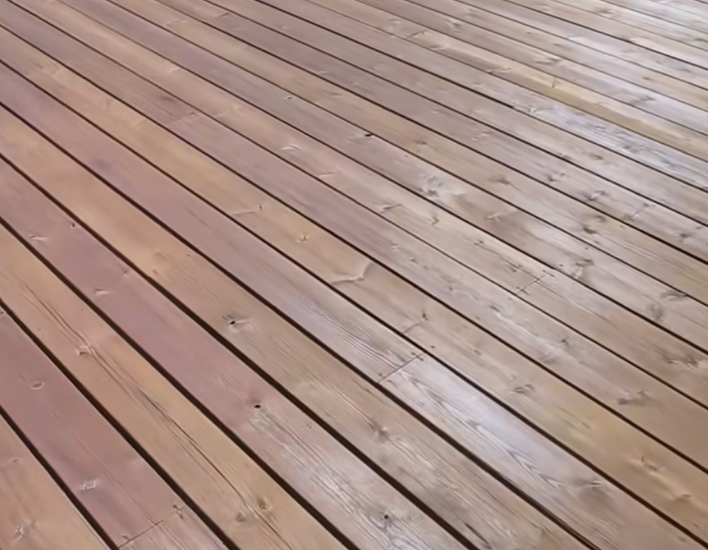 Le Guide d'Entretien des Terrasses en Bois, Carrelage et Béton à La Rochelle et Charente-Maritime 1 203Terrasse bois lasuree 203